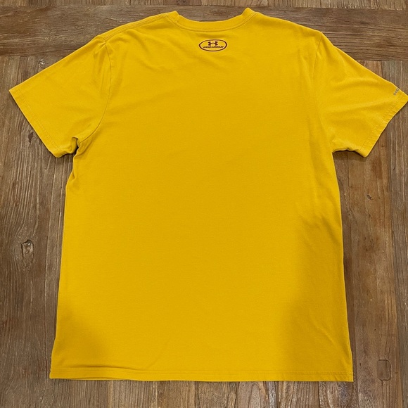 SOLD. Under Armour T Shirt Mens Medium Loose Graphic Camo Print Tee Crew Neck - Picture 2 of 3